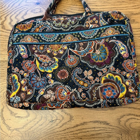 Vera Bradley Kensington
Paisley Laptop Bag or Tote, with small plastic lined bag - Picture 13 of 15
